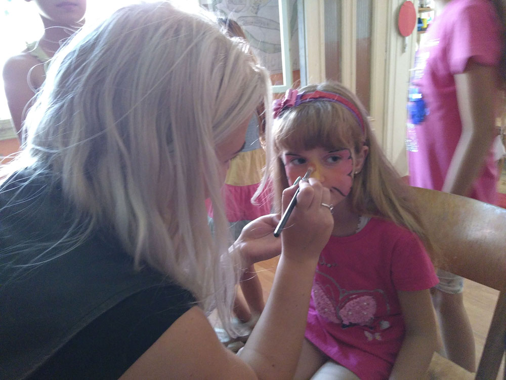 2019-08-29-Eagels-Motorradclub-Maniküre-Gesichterbemalen-(3)-web