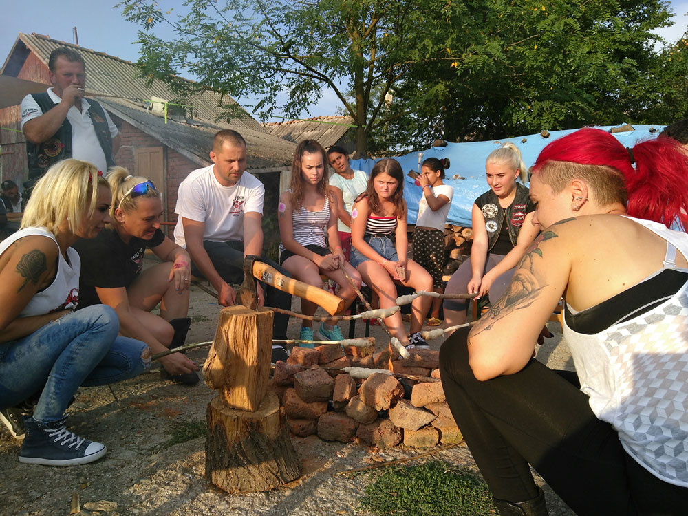 2019-08-29-Eagels-Motorradclub-Stockbrot-(3)-web