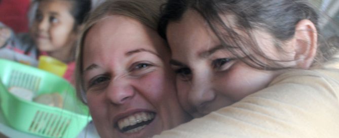 Lena Schmitt mit BuKi-Kindern