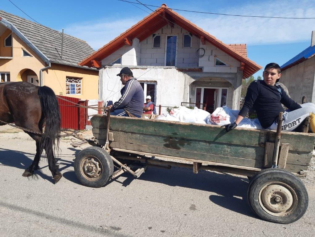 2020 04 15 BuKi Lebensmittelverteilung (7)