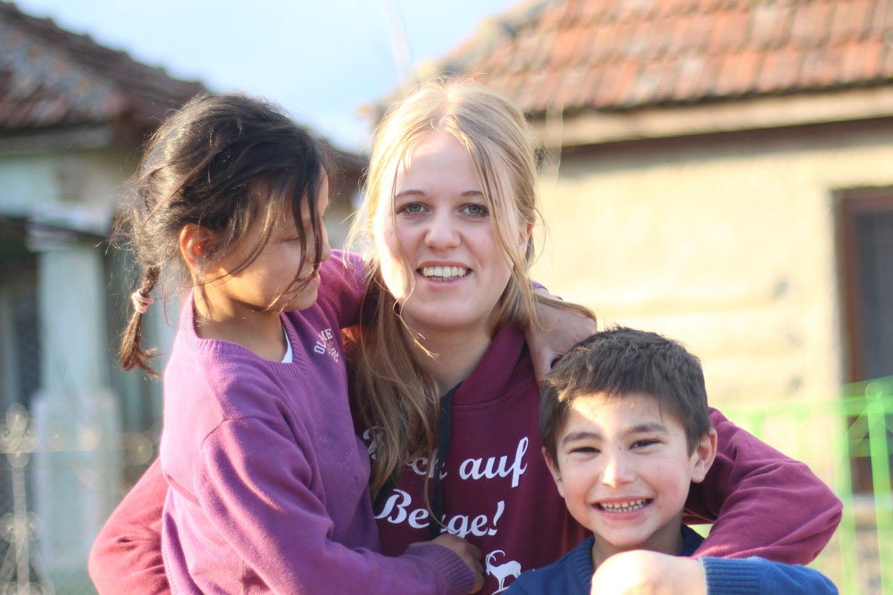 Lena Schmitt mit Kindern