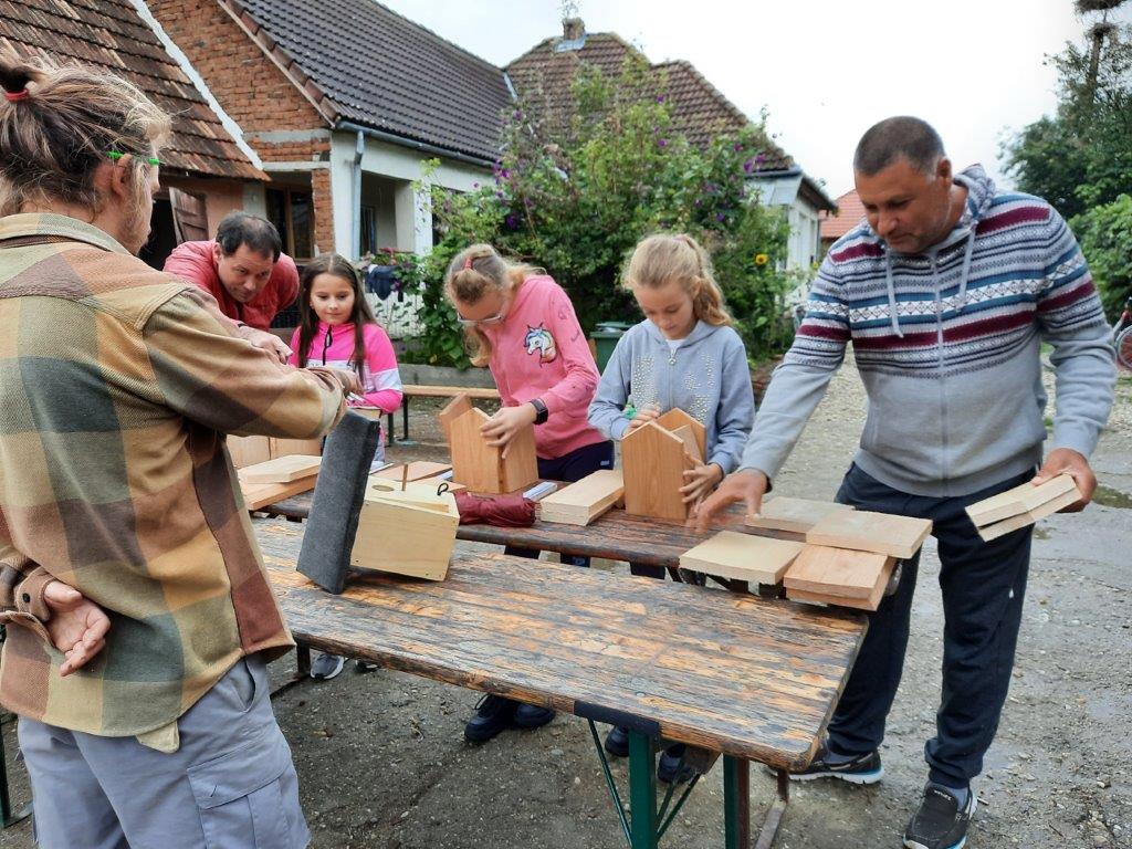 2021 08 27 Bau von Vogelhäusern mit Ference (3)