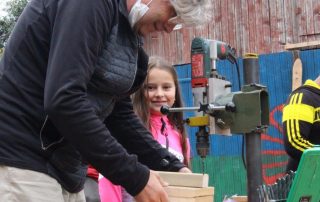 Stefan und Kind beim Sommerprogramm