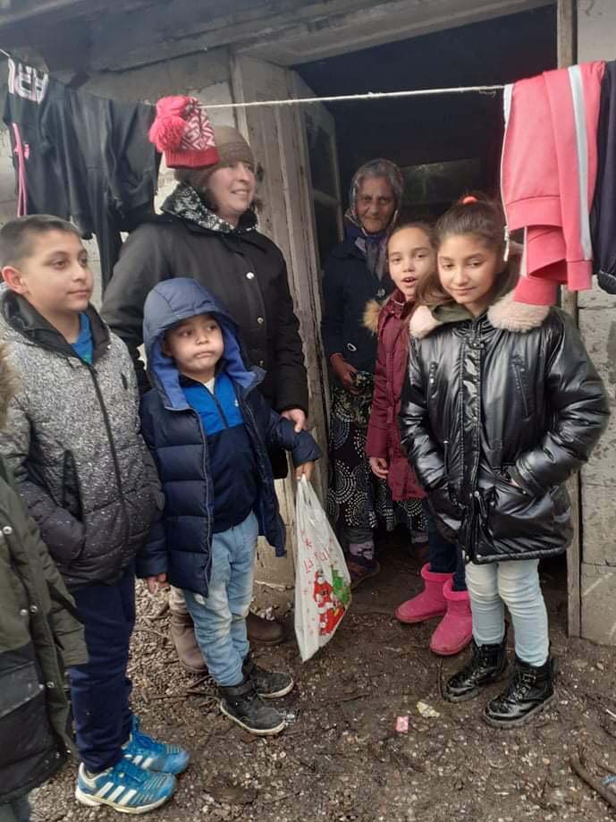 2021 12 18 BuKi-Kinder besuchen ältere Menschen in Cidreag 5