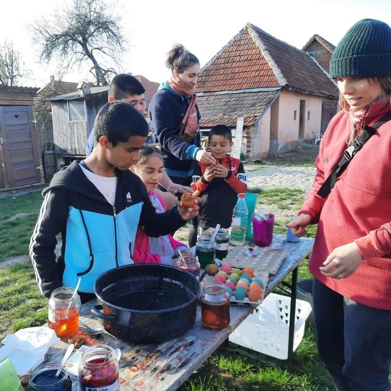 Ostern im BuKi-Haus Roma Kinderhilfe (3)