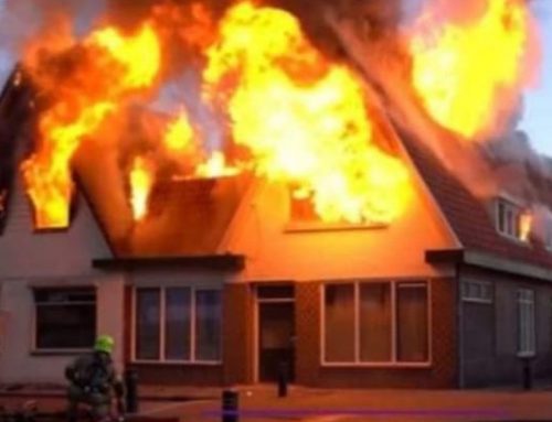 Großbrand in einer Unterkunft