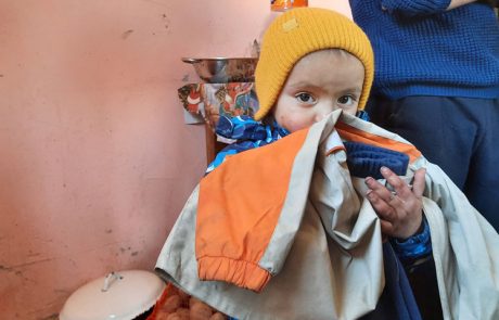 Kleiderverteilung in Adrian.